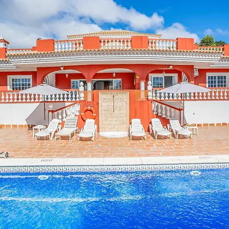 Oleada Вилла Адехе