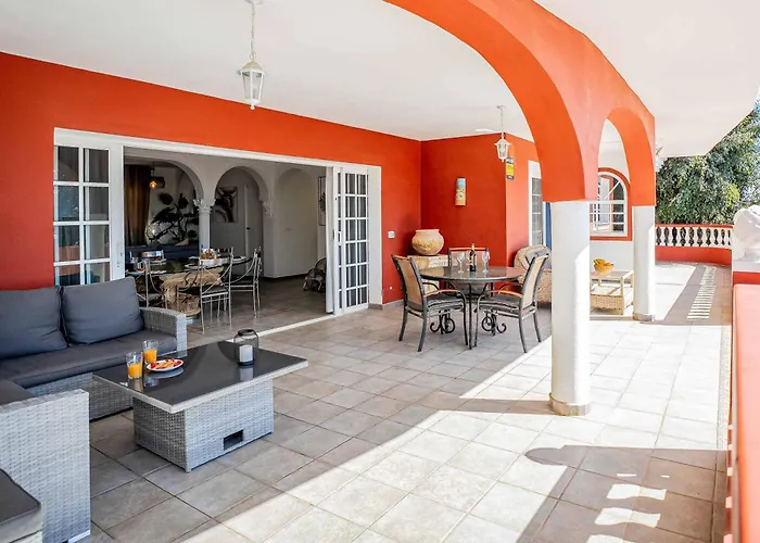 Oleada Вилла Адехе