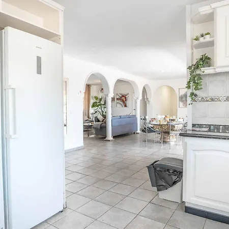 Oleada Costa Adeje (Tenerife)