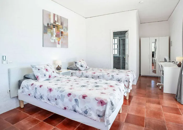 Oleada Vila Costa Adeje (Tenerife)